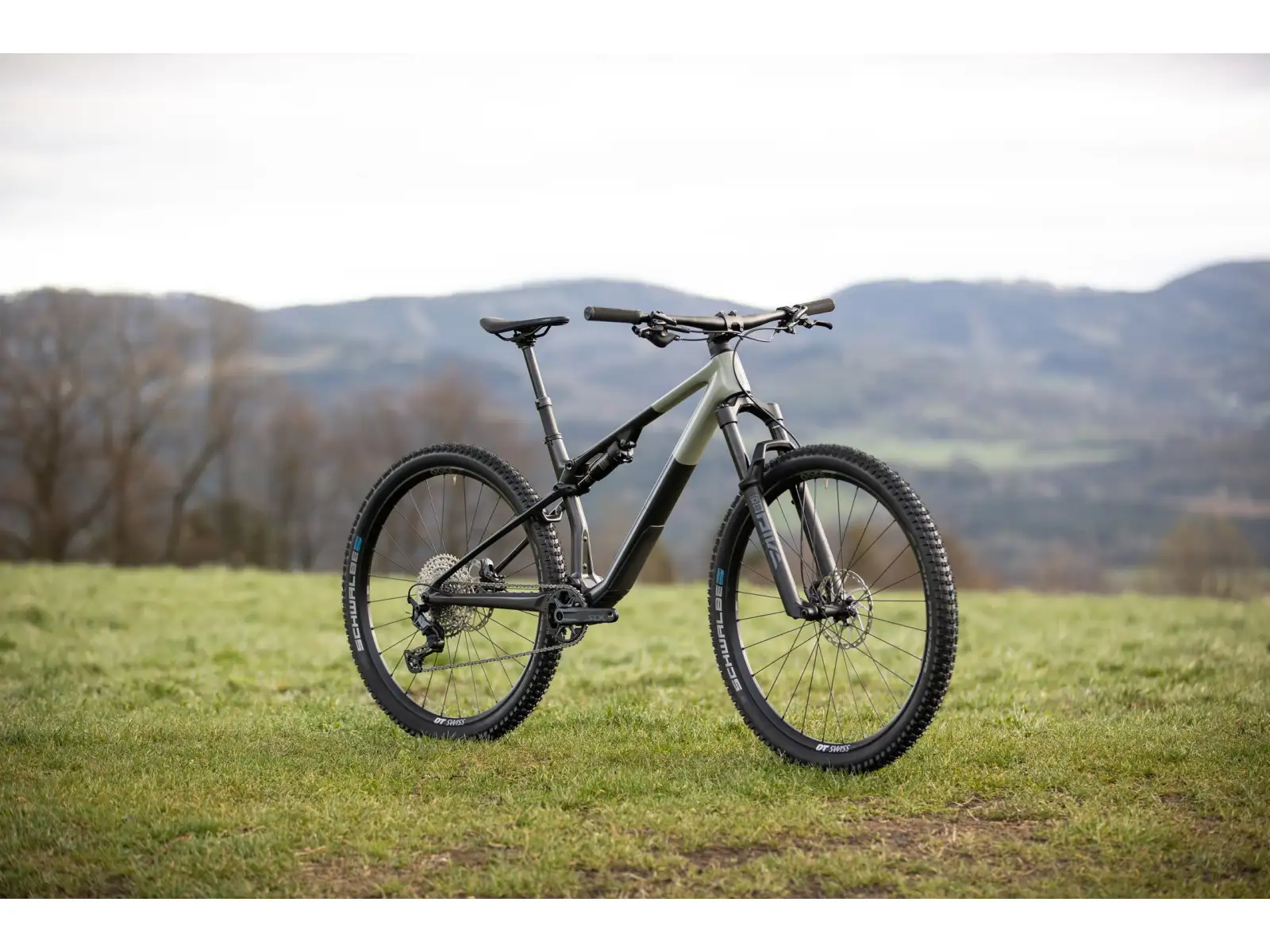 Superior XF 9.6 DC horské kolo Matte Carbon/Grey