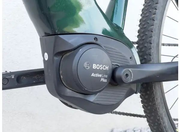 Apache Hawk Bosch Active Plus dark green horské elektrokolo PROVĚŘENO