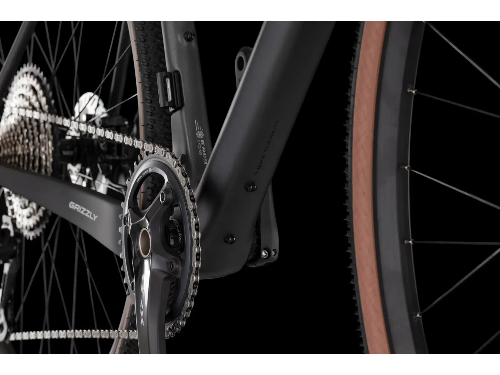 4Ever Grizzly Elite gravel kolo Titan matt