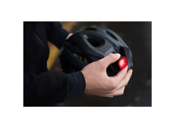 Giant Recon TL 100 zadní světlo USB