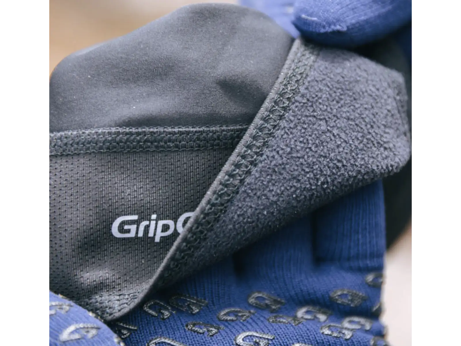 Grip Grab Thermo Windproof Winter Skull cyklistická čepice černá