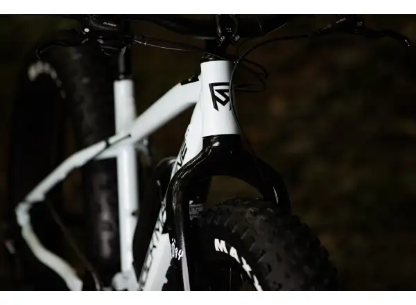 Rock Machine VYÖRY e50 S fatbike elektrokolo Gloss White/Black VZOREK