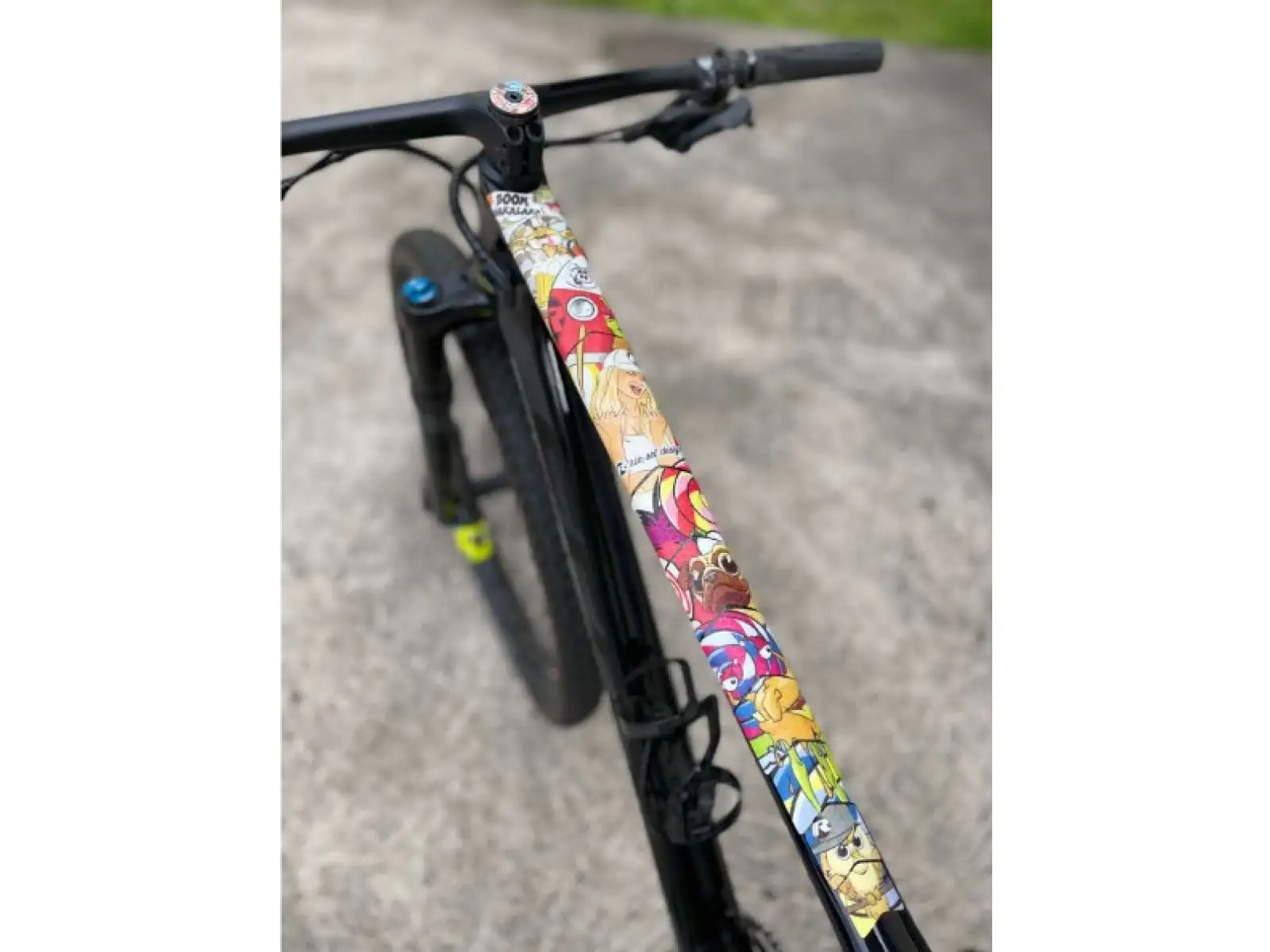 Rie:sel Design TAPE 3000 fólie na rám Stickerbomb Eyecatcher