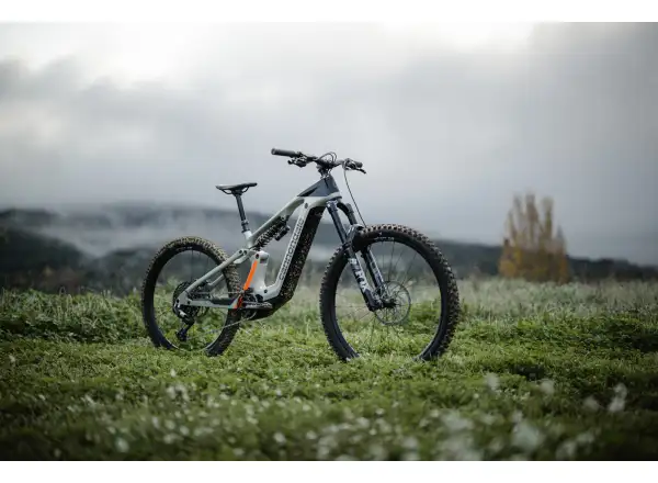 Cannondale Moterra Carbon LT 1 celoodpružené elektrokolo Tiger Shark