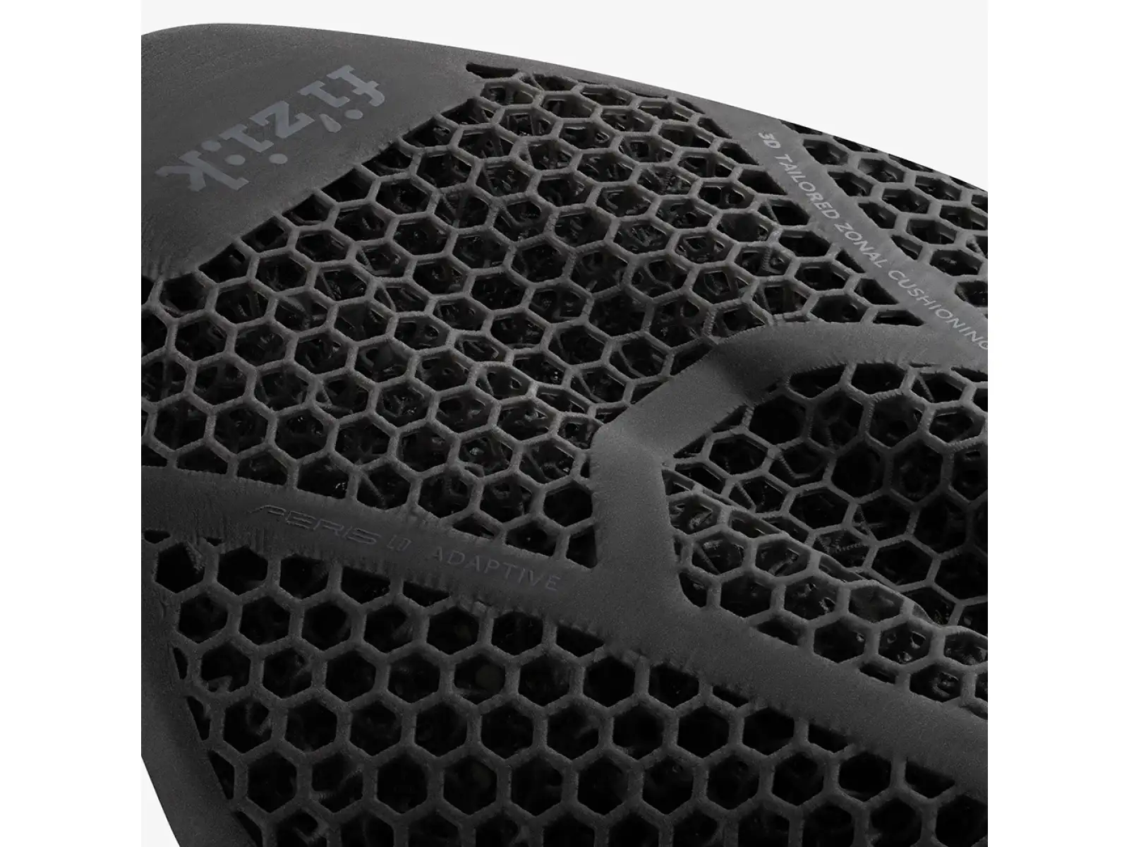Fizik Transiro Aeris LD R1 Adaptive sedlo 135 mm