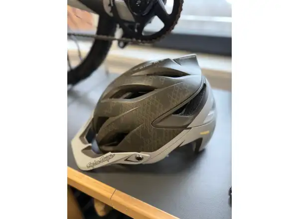 Troy Lee Designs A3 Halo přilba Camo