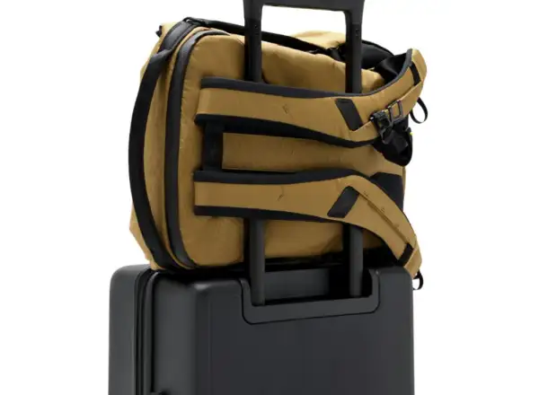 Peak Design Everyday Backpack 20 l batoh Coyote