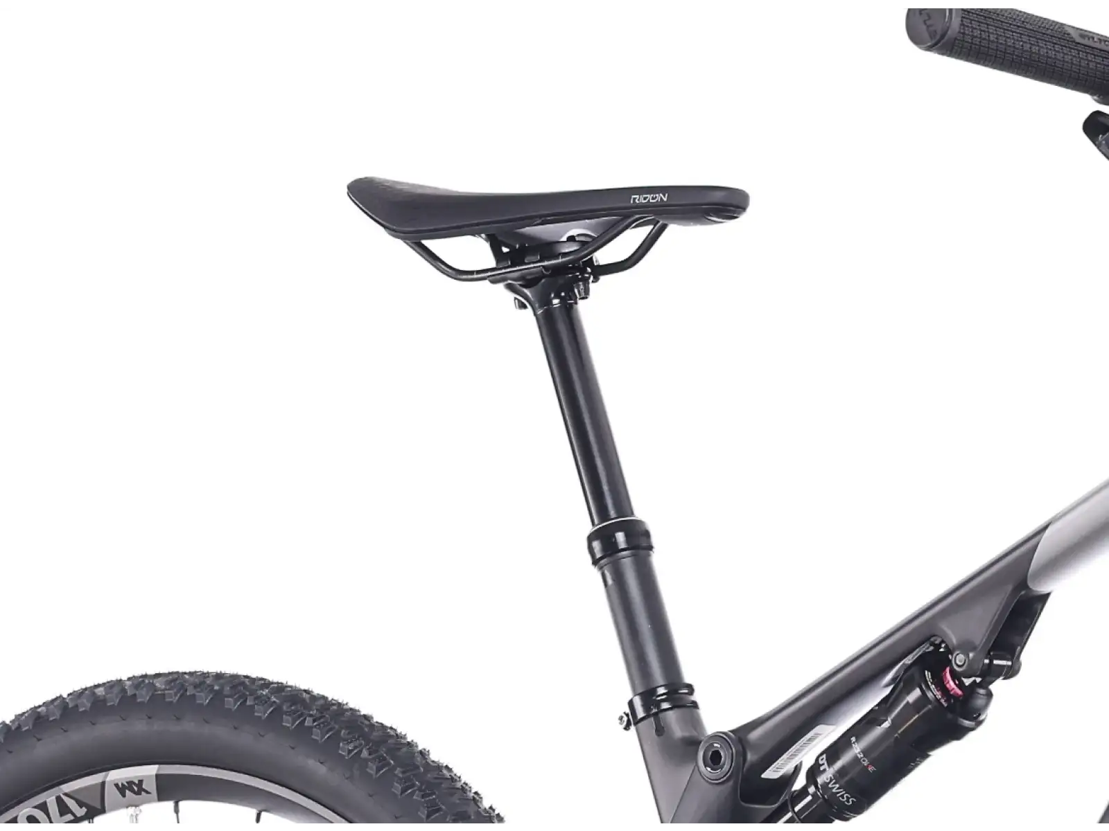 Superior XF 9.7 RC celoodpružené kolo Matte Carbon/Smoke Chrome