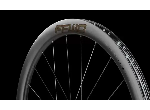 FFWD RYOT44 V2 44 DT240 2:1 EXP silniční zapletená kola