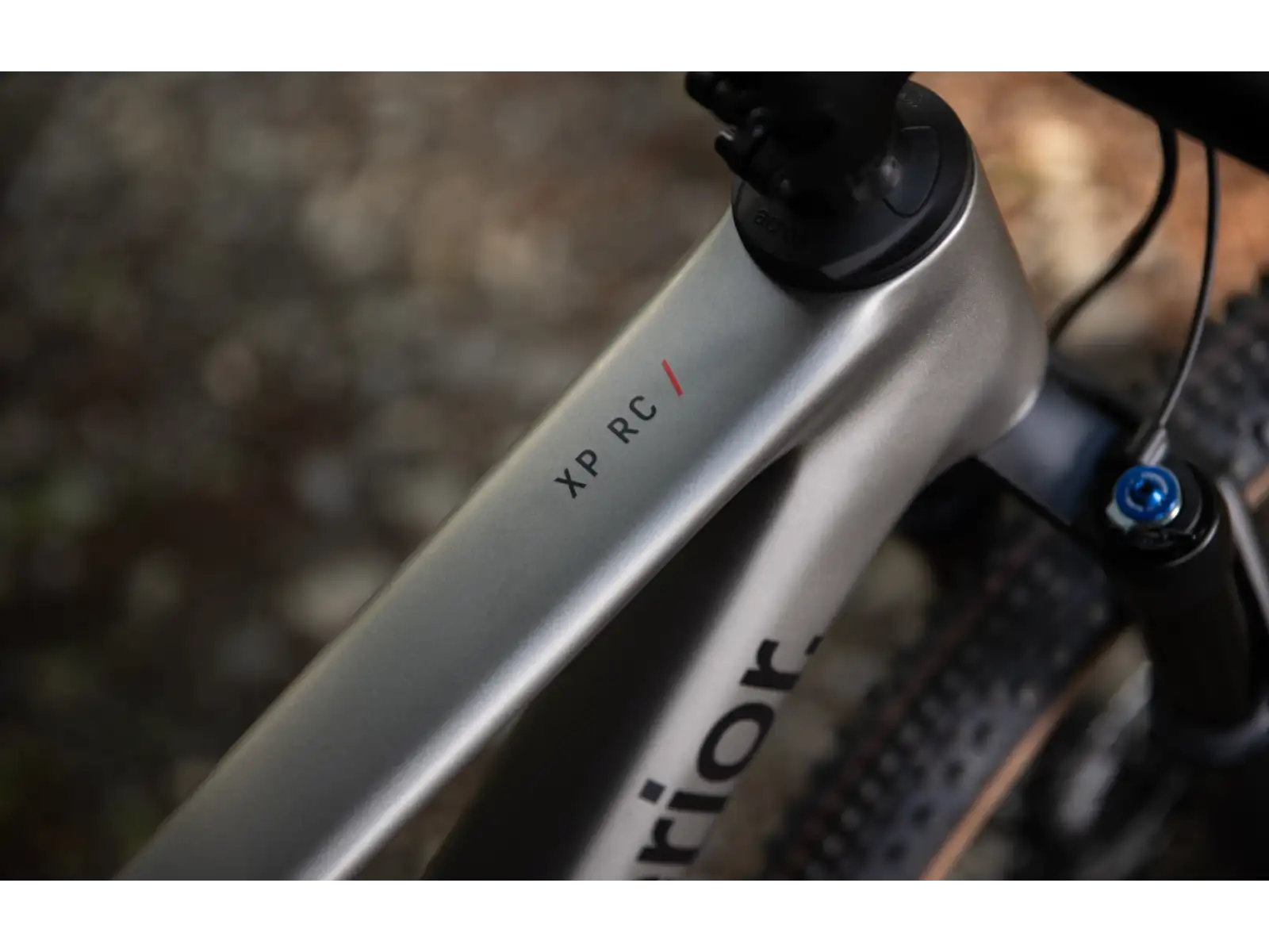 Superior XP 9.8 horské kolo Matte Carbon/Dark Chrome