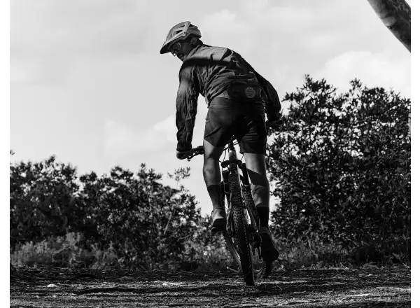 Cannondale Terrus přilba Starry Night Black