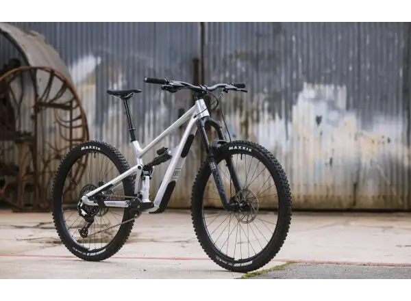 Ibis Ripmo AF Deore horské kolo Metal