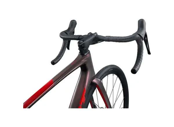 Giant Defy Advanced 2 S silniční kolo Tiger Red