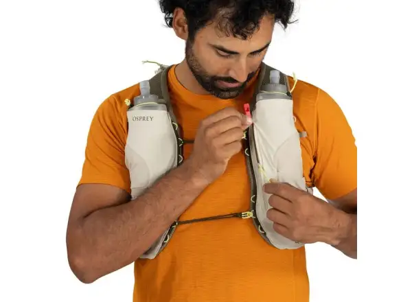 Osprey  Duro 6 běžecká vesta Sandy Grey