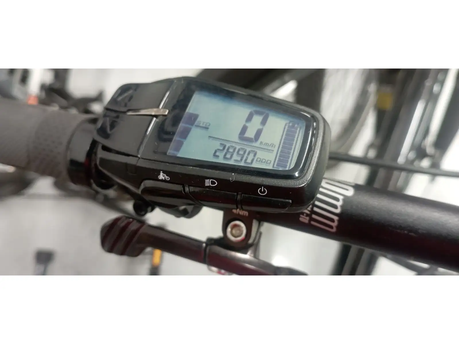 Haibike AllMtn 6 CRB Grey/Red celoodpružené elektrokolo z PŮJČOVNY