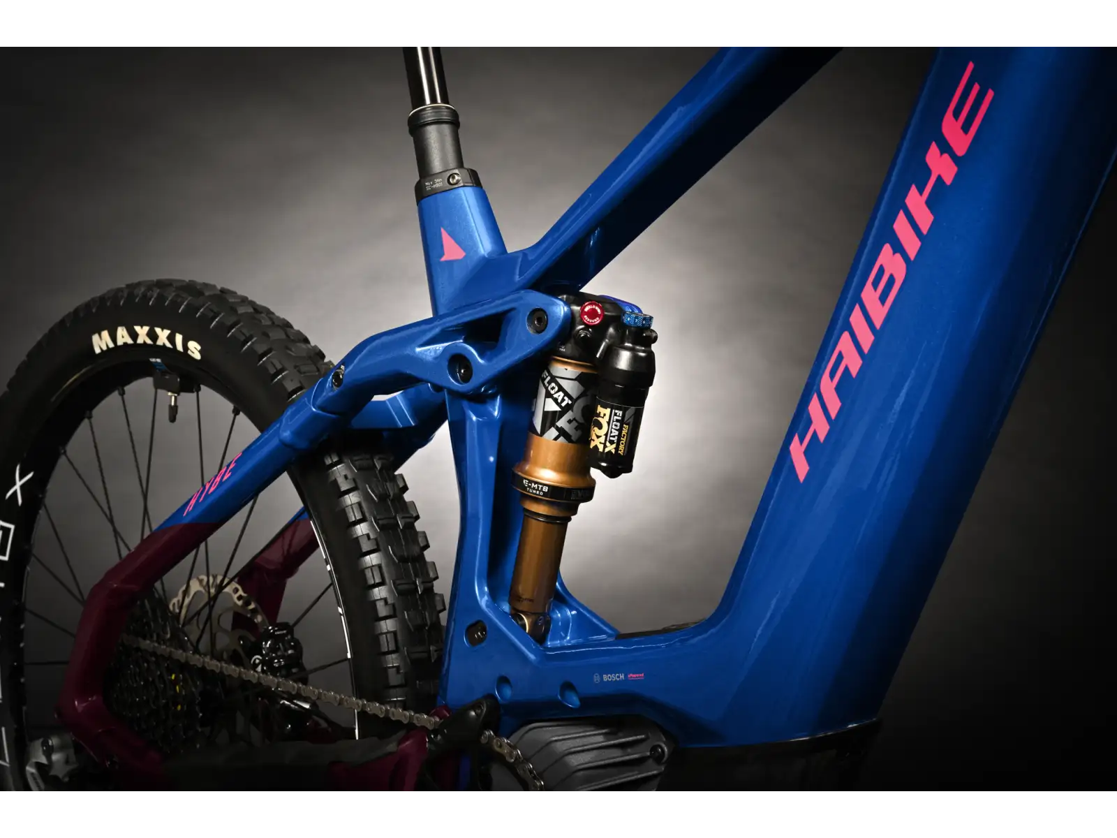 Haibike Hybe 11 Blue/Magenta/Pink celoodpružené elektrokolo