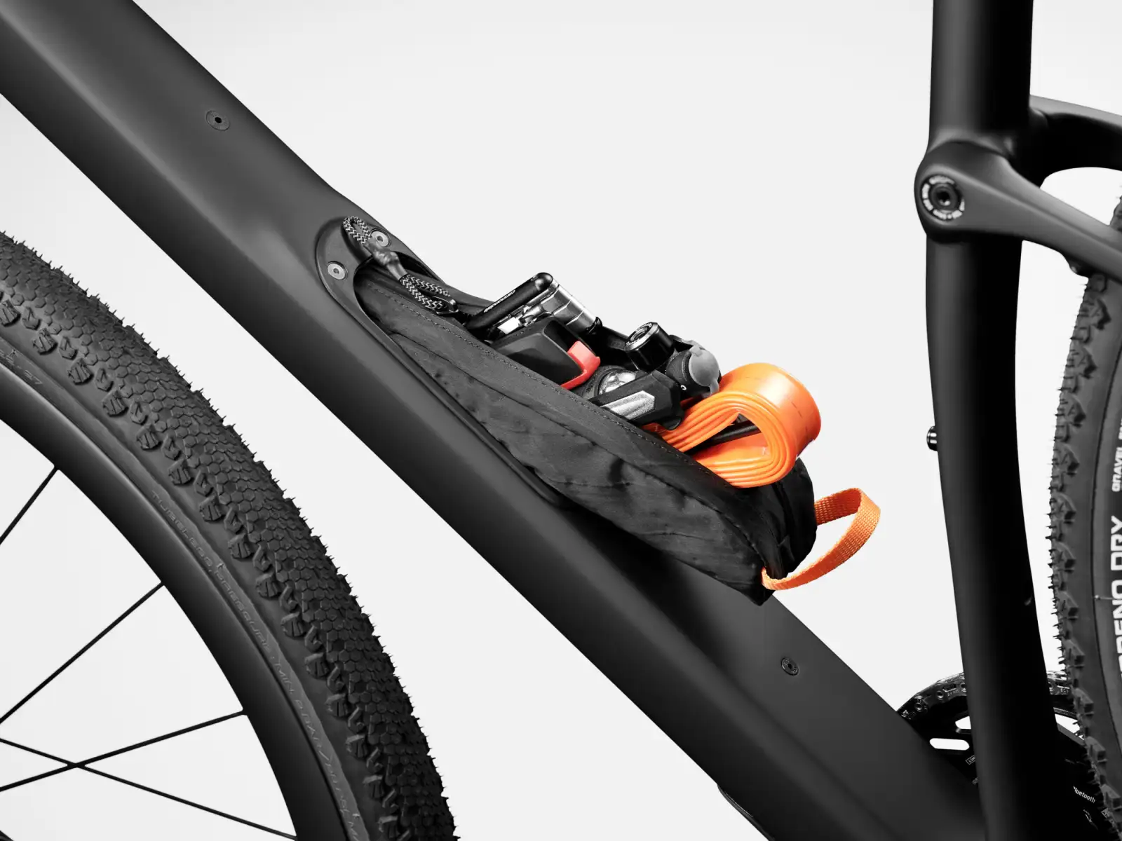 Cannondale Topstone Carbon 4 gravel kolo PLT