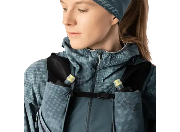 Dynafit Trail 6 Reflective běžecká vesta Cinder/Smoke Blue
