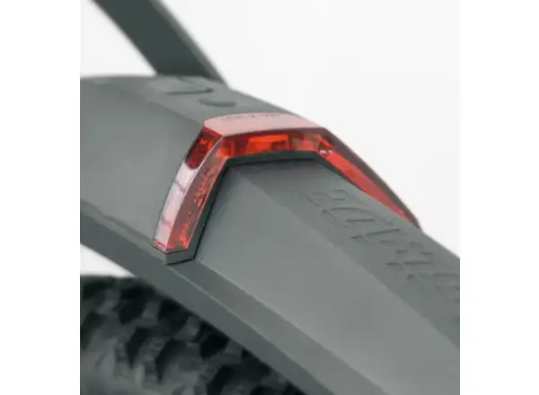 SKS Nightblade zadní blatník s integrovaným světlem režim blikání černá