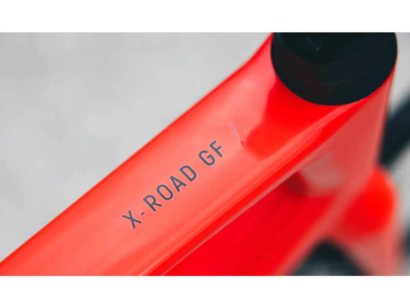 Superior X-Road 9.5 GF silniční kolo gloss grey / orange red
