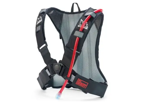 USWE Outlander 2 batoh / 1,5 l pitný vak Carbon black