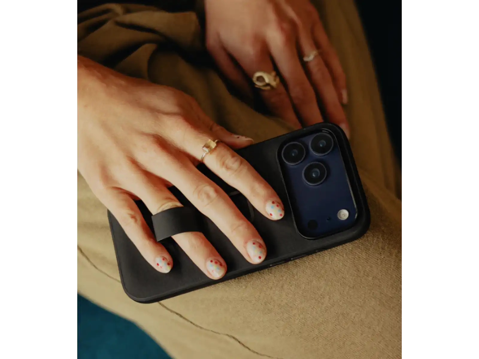 Peak Design Everyday Clarino Loop Case iPhone 17 Pro Black