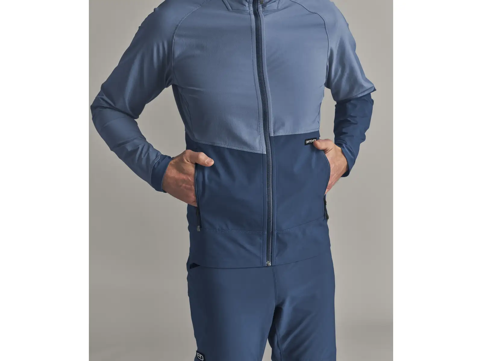 Ortovox Venet Softshell Hooded Jacket pánská softshellová bunda s kapucí Light Nunatak