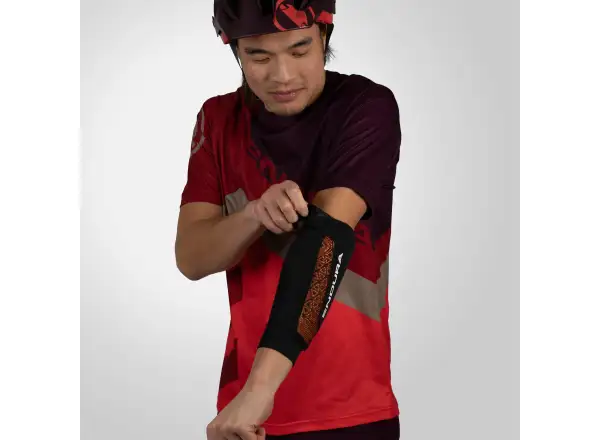 Endura MT500 D30 chrániče loktů černá