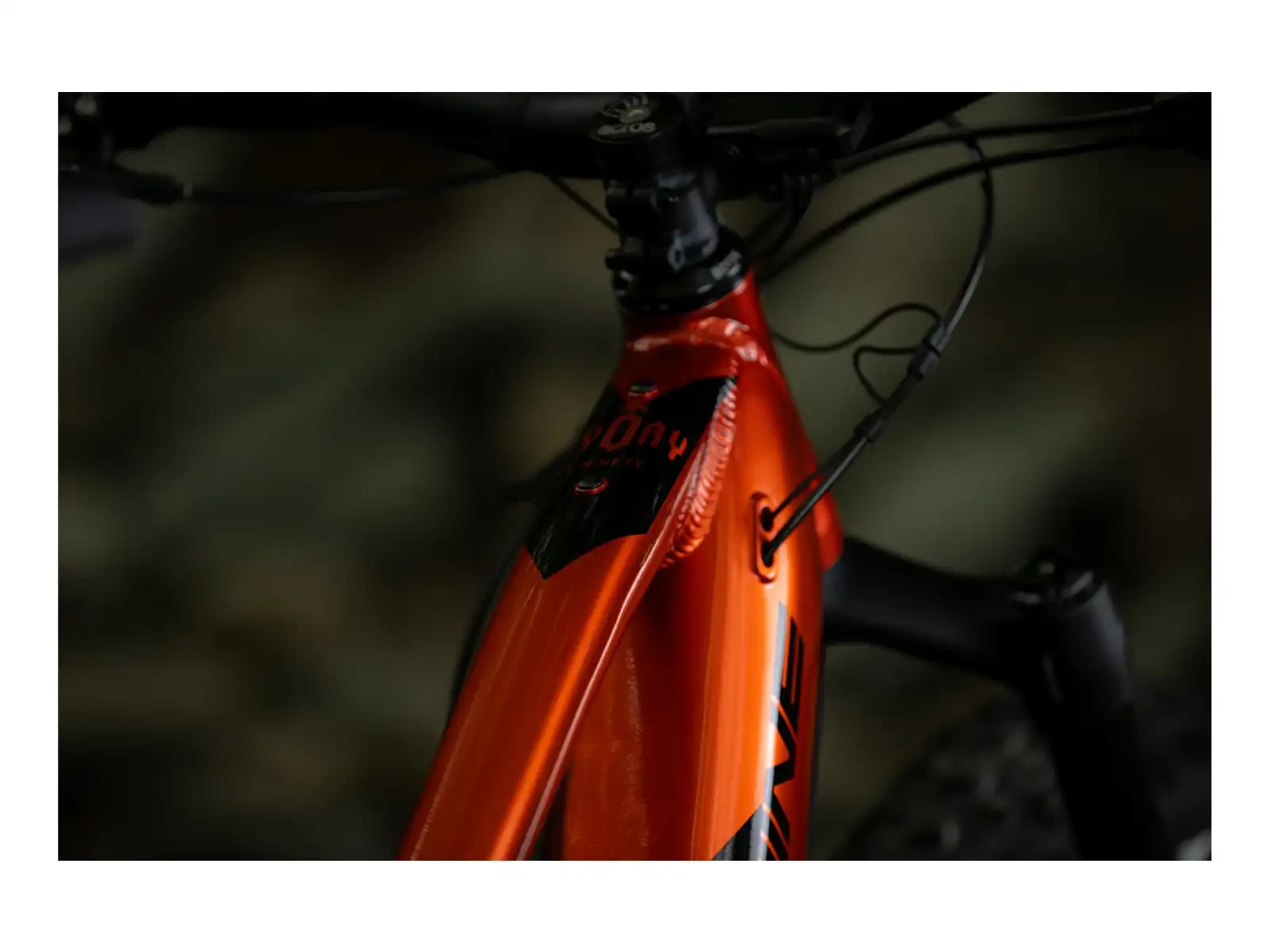 Rock Machine VYÖRY e90-26 fatbike elektrokolo Metallic Orange/Black VZOREK