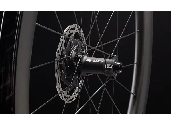 FFWD FALCON + RYOT77 Shimano 11/12sp vypletená kola