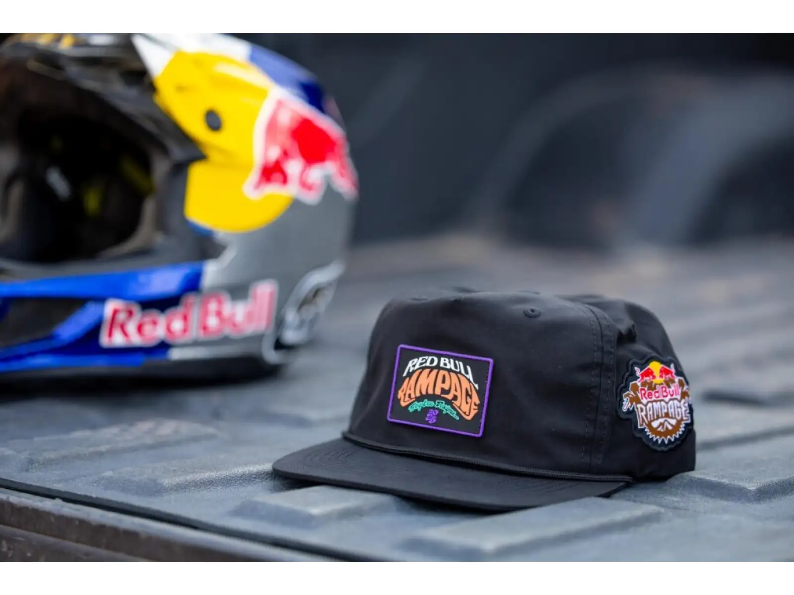 Troy Lee Designs x Red Bull Rampage Intergalactic kšiltovka Coal