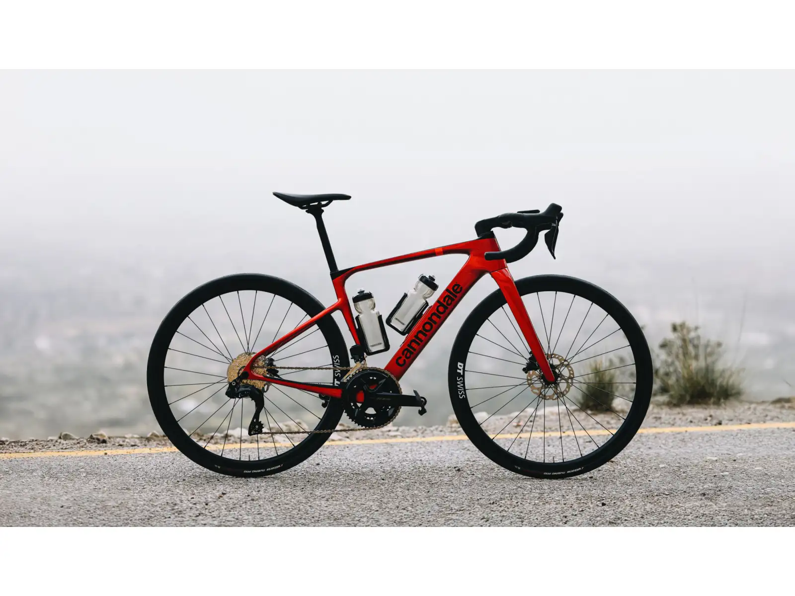 Cannondale Synapse Carbon 4 silniční kolo Metallic Red