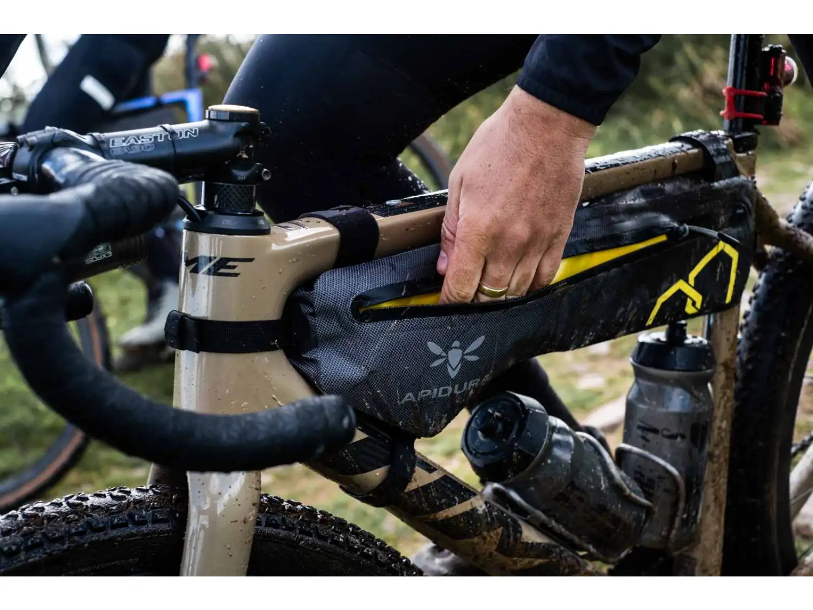 Apidura Expedition Frame Pack Tall 6,5 l rámová brašna