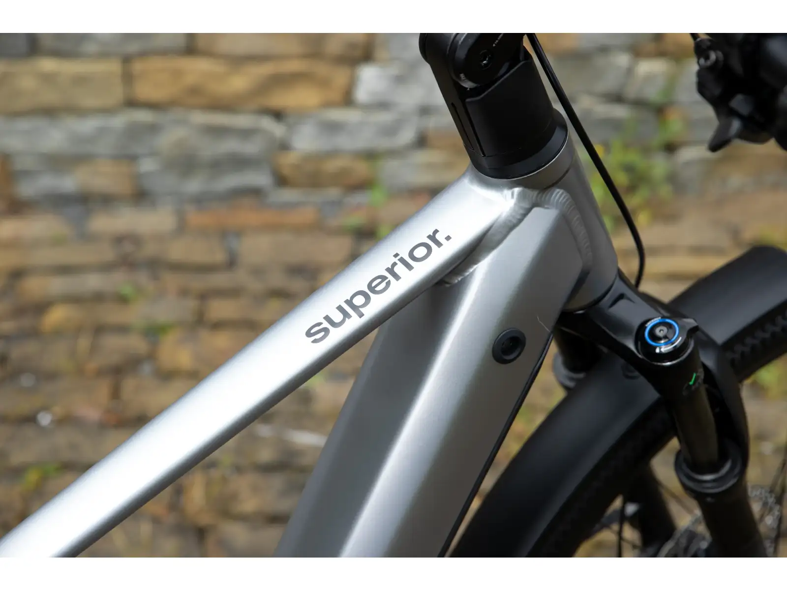 Superior eBLOX 6.5 mestské elektrokolo Matte Dark Chrome/Black