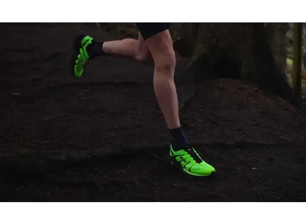 Inov-8 Trailfly Ultra G 300 Max pánské běžecké boty zelená/černá