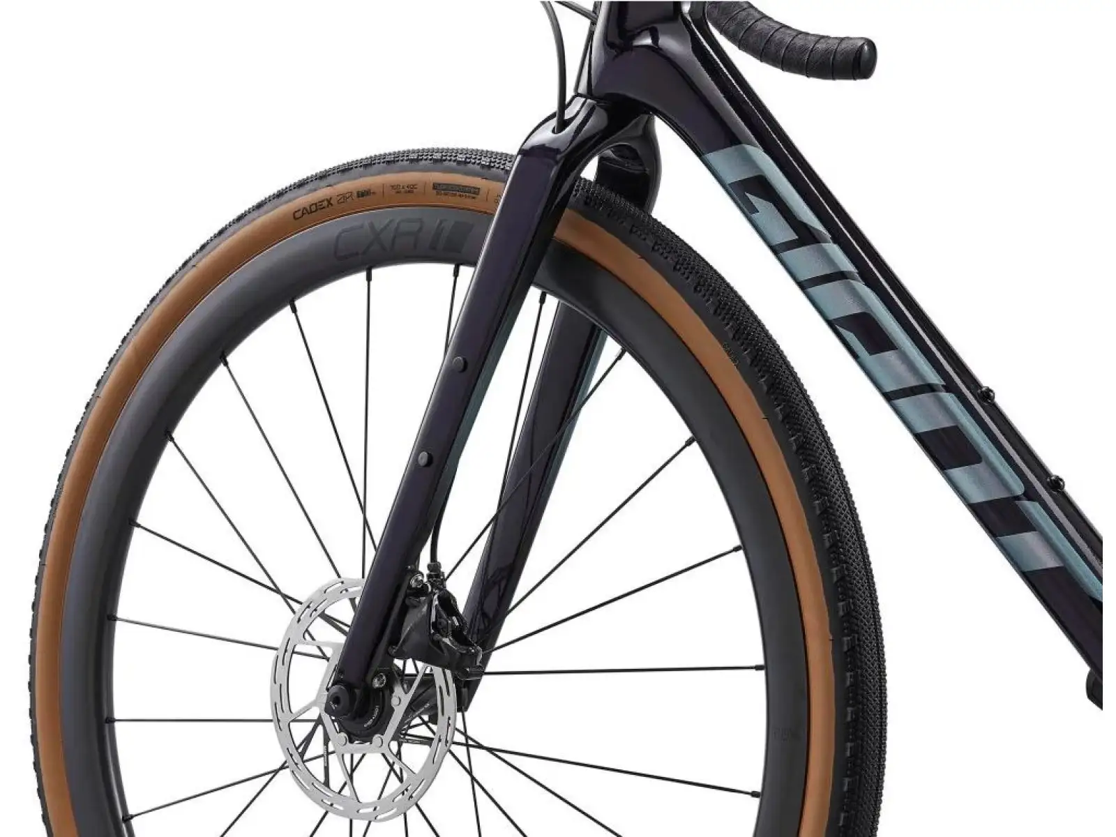 Giant Revolt Advanced Pro 1 gravel kolo Black Currant