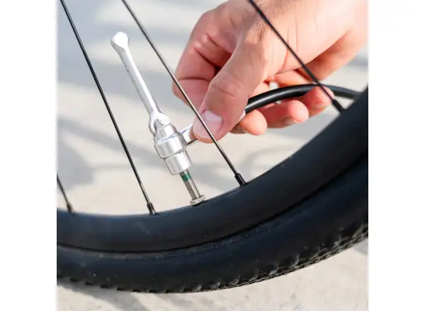 Lezyne Alloy Floor Drive 3.5 dílenská pumpa s hlavicí Presta Pro