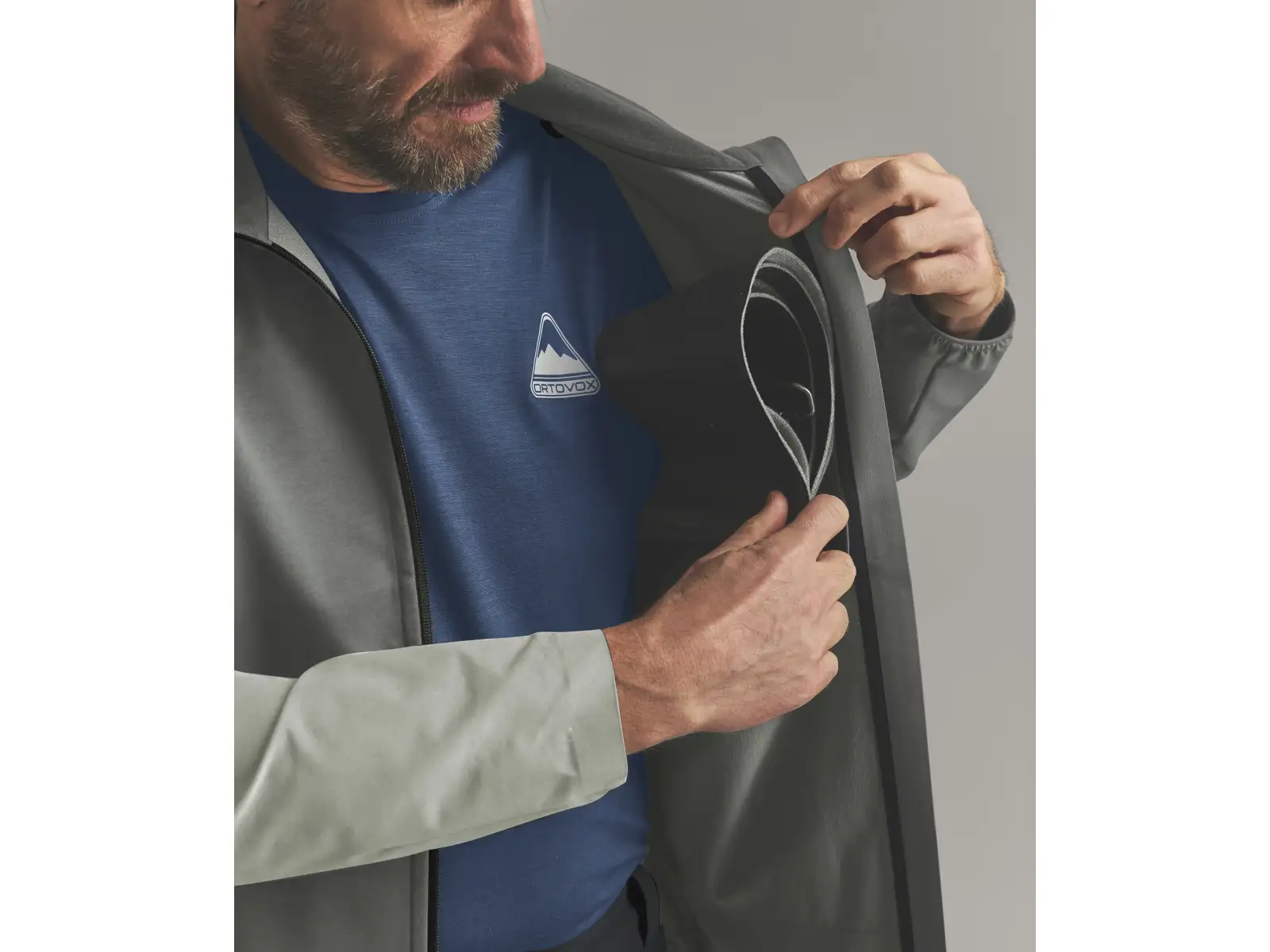 Ortovox Ortler Softshell Plus Jacket pánská softshellová bunda Dark Sage