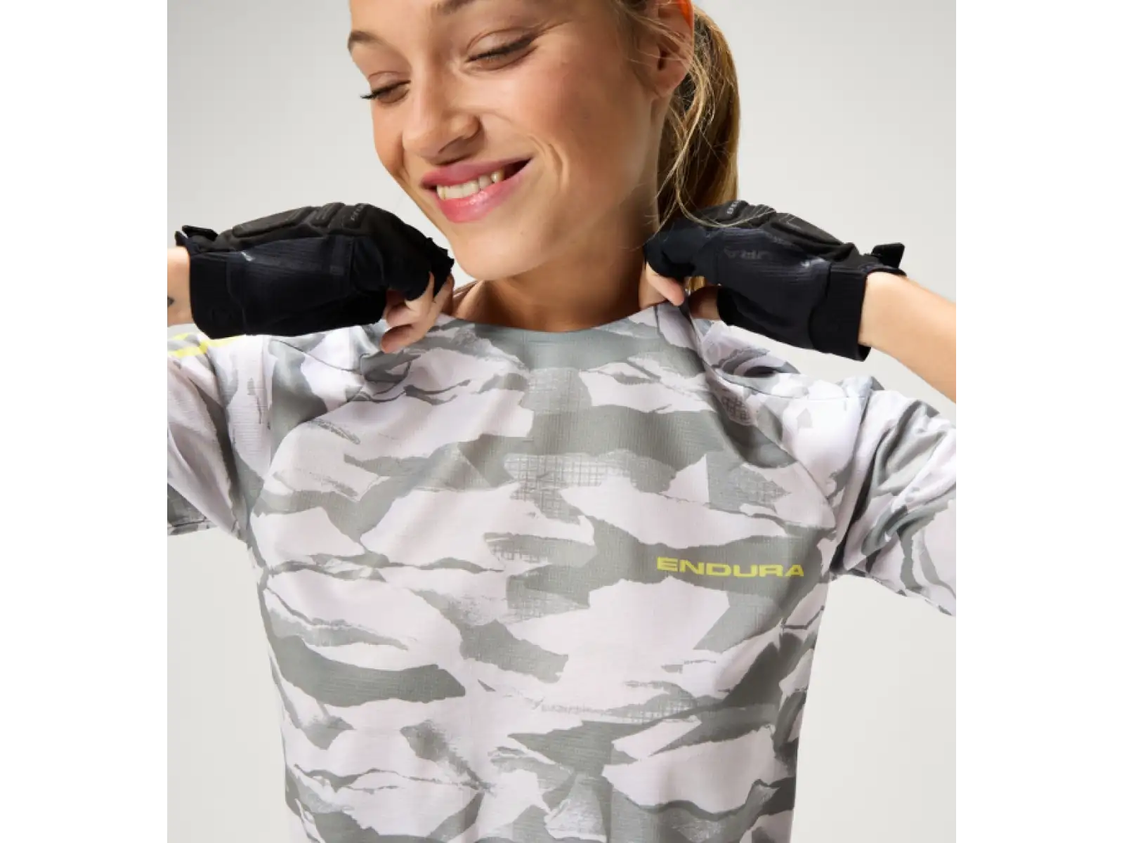 Endura LTD Mountain Camo dámský dres krátký rukáv Haar Grey