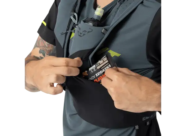 Dynafit Ultra 12 běžecká vesta Cinder/Black Out
