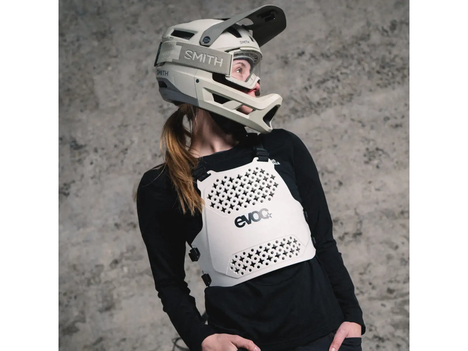 Evoc Torso Protector chránič hrudníku a páteře White