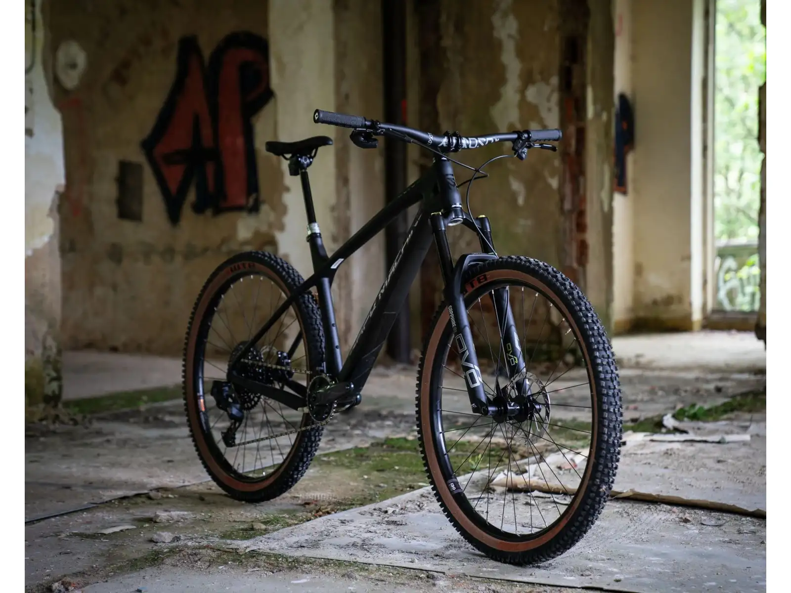 Rock Machine Blizz CRB 90-29 AXS horské kolo Black/Grey VZOREK