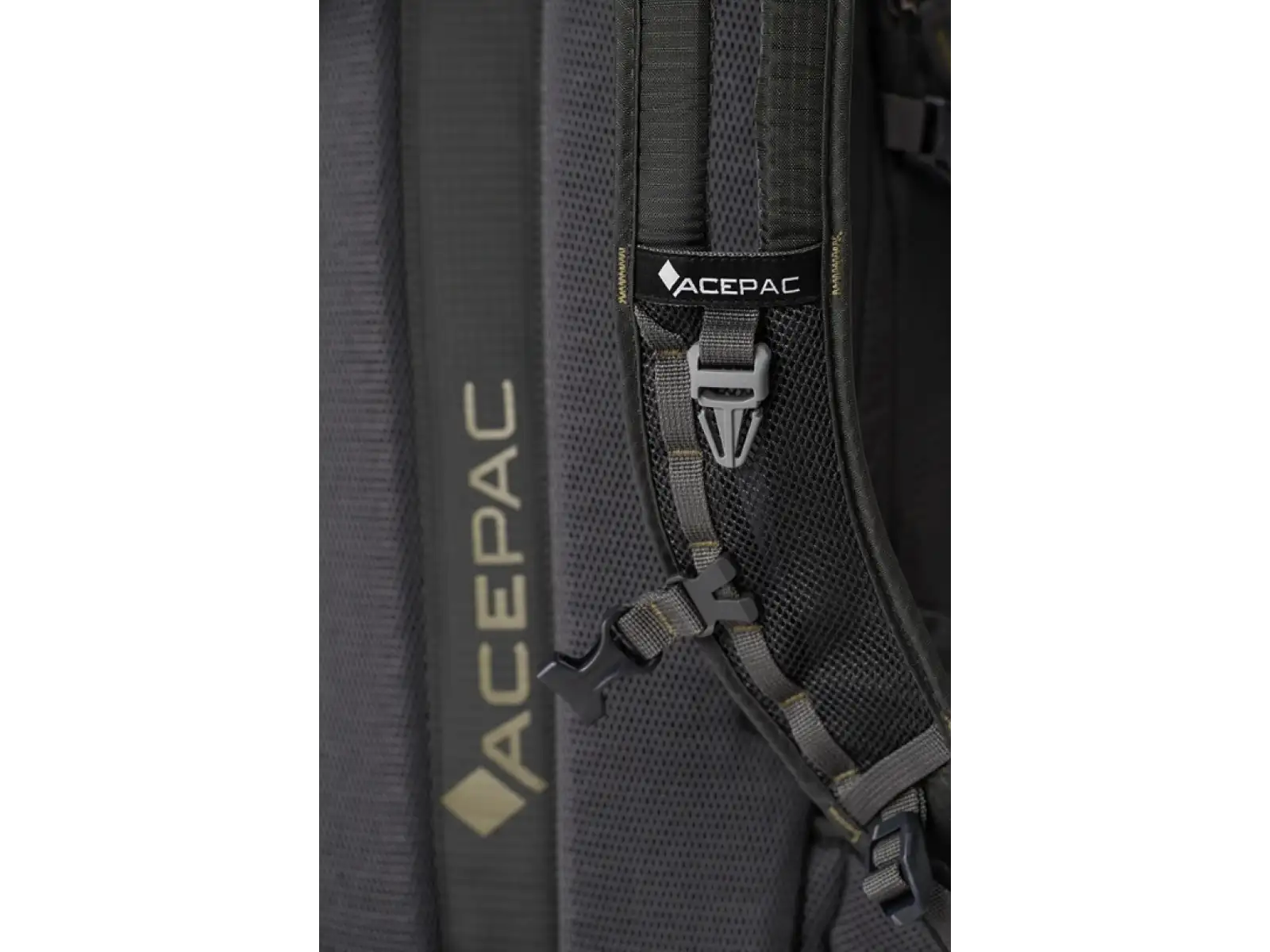 Acepac Flite MKIII 20 l batoh Black