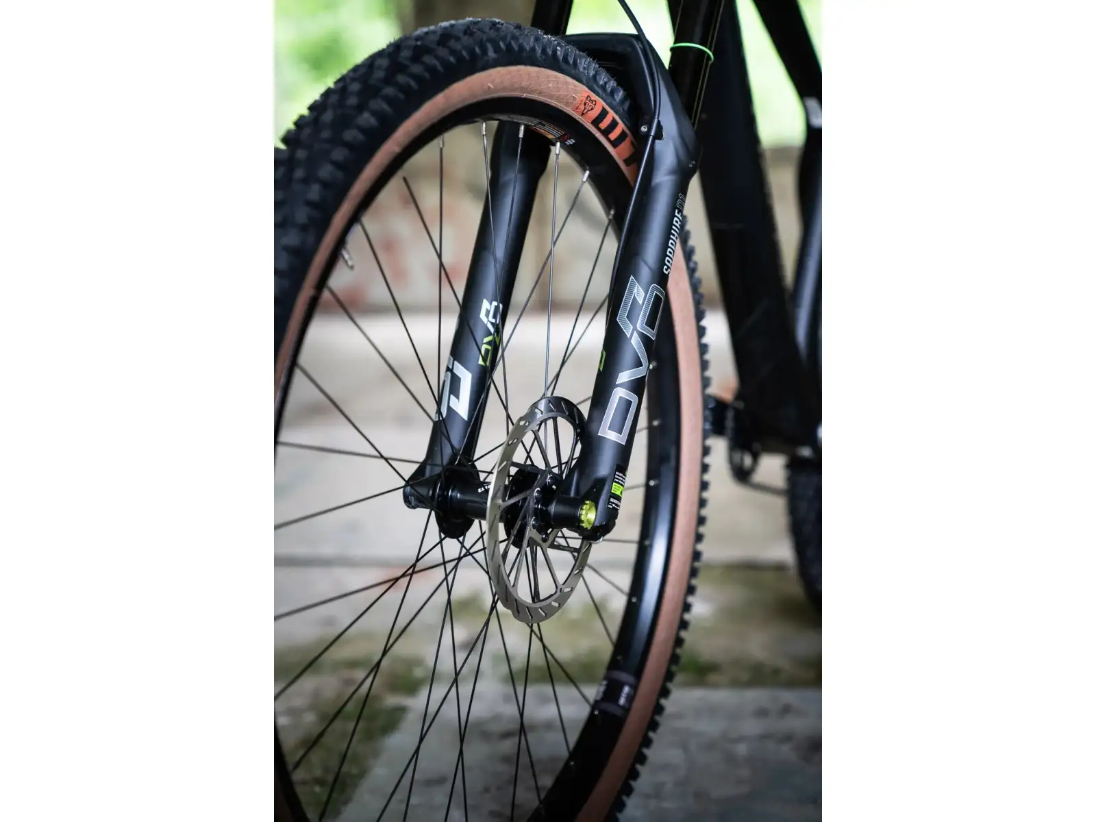 Rock Machine Blizz CRB 90-29 AXS horské kolo Black/Grey VZOREK