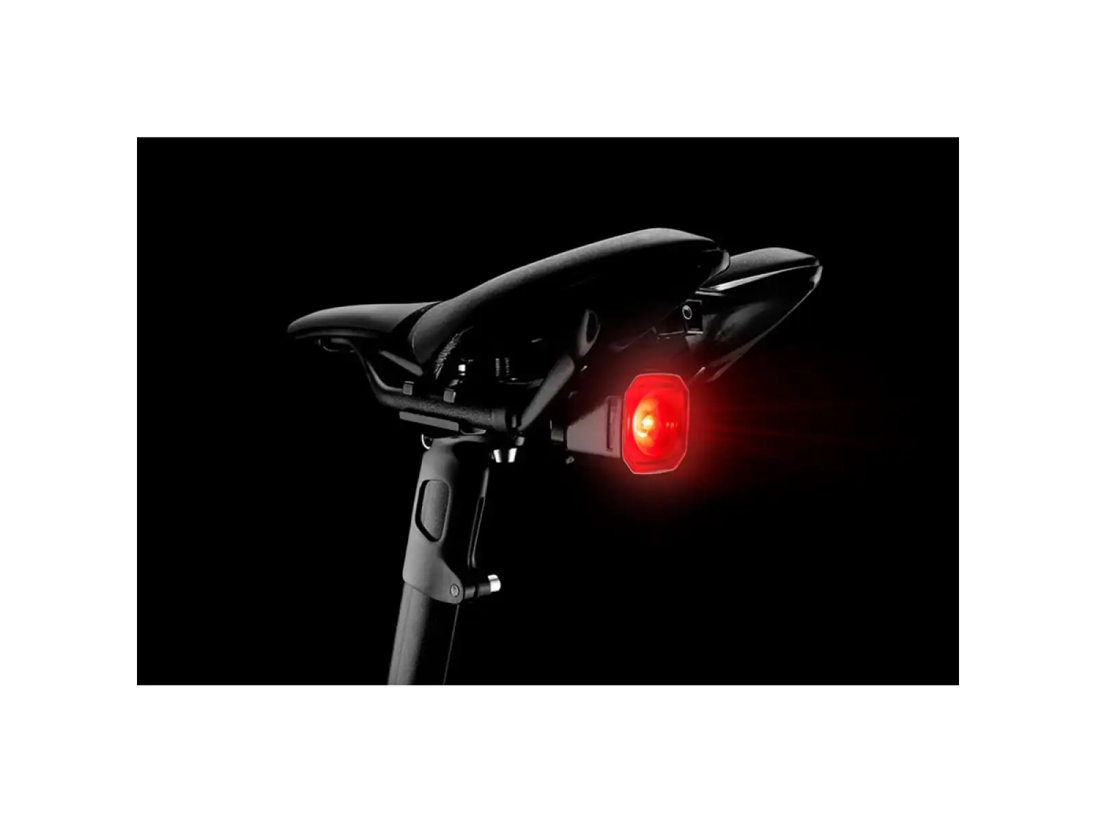 Giant Recon TL 100 zadní světlo USB