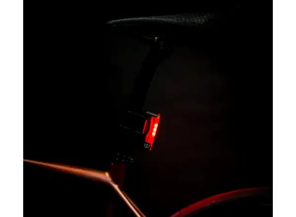 Lezyne Strip Drive Pro Alert 400+ Rear zadní světlo Black