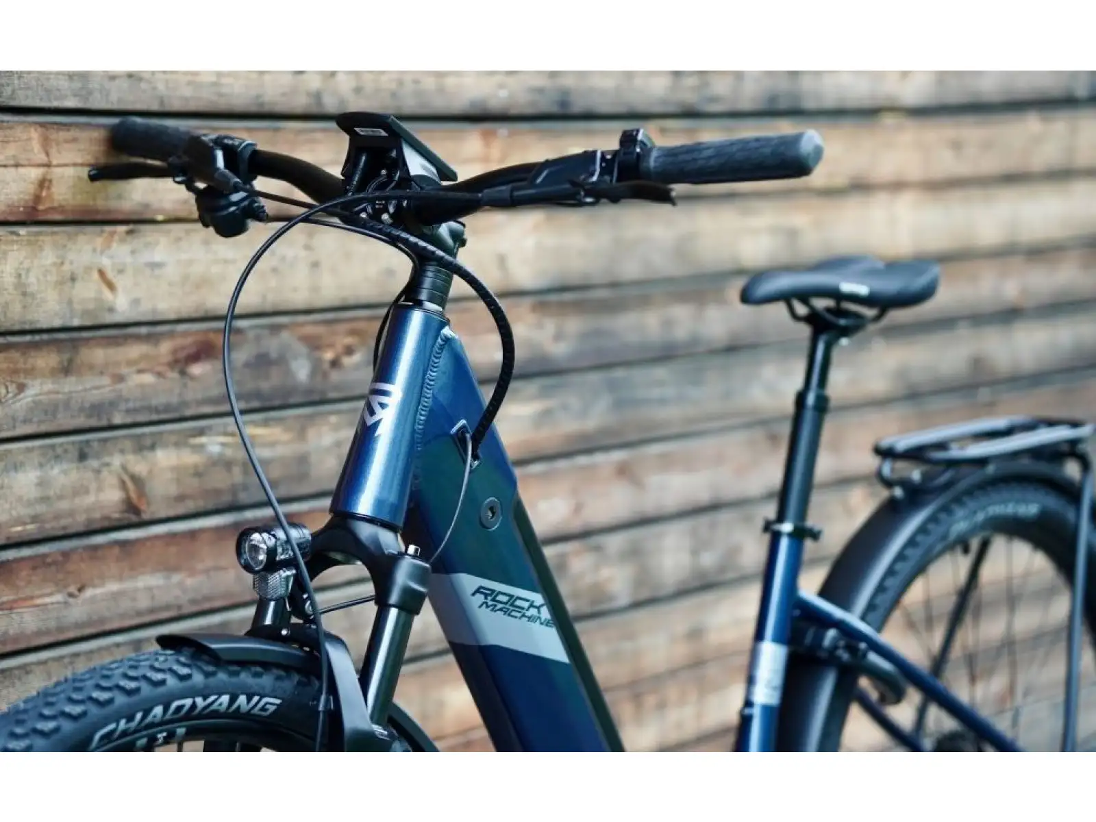 Rock Machine Crossride e450 krosové elektrokolo Gloss Metallic Navy/Silver