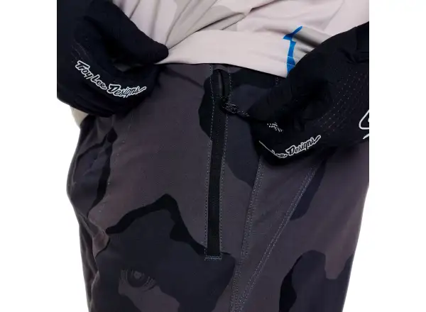 Troy Lee Designs Skyline Pro pánské kraťasy BN3TH Liner Flow Camo Carbon
