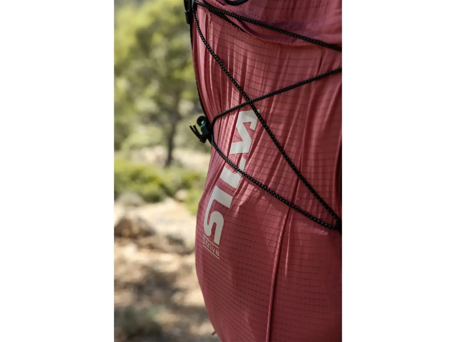 Silva Strive 10 běžecká vesta Black