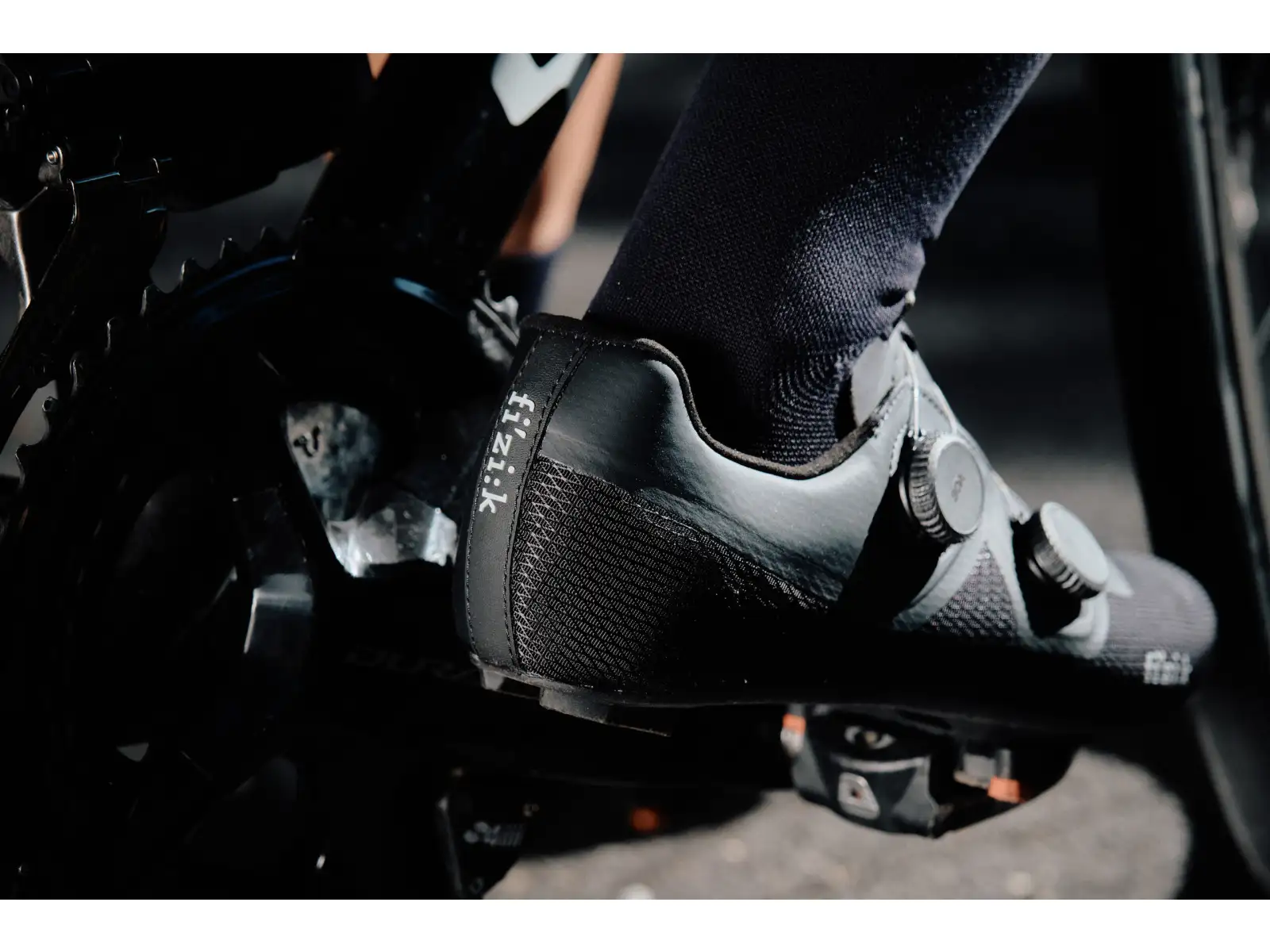 Fizik Tempo Lyra silniční tretry Coal Black/Black
